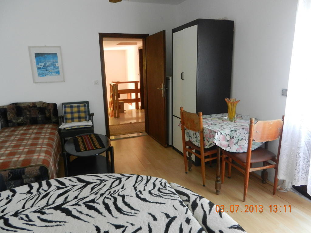 Apartments Sino More Тиват Стая снимка