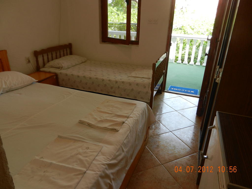 Apartments Sino More Тиват Екстериор снимка